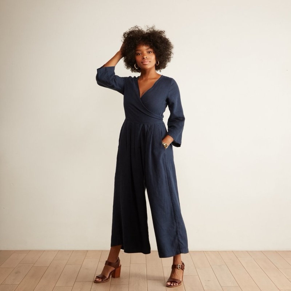 Elegant Navy V-Neck Jumpsuit